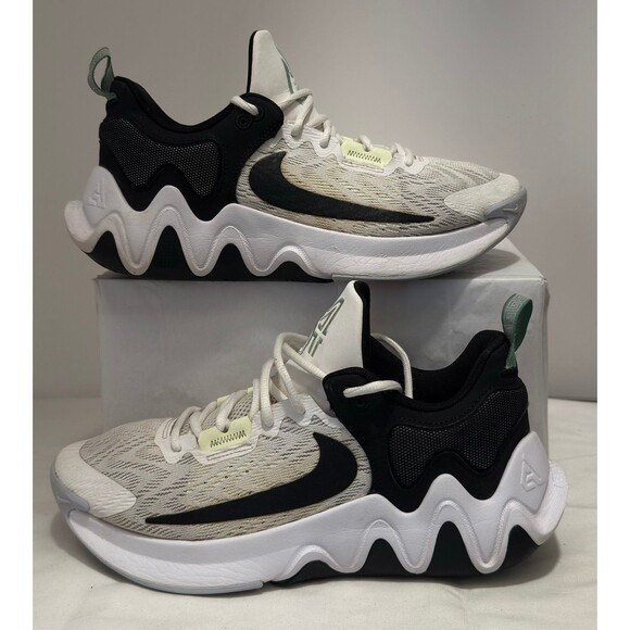 Nike 2 Basketball Men’s Size 9 - Picture 1 of 8